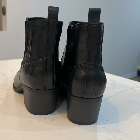 Old Navy Black Ankle Boots - Picture 2 of 7